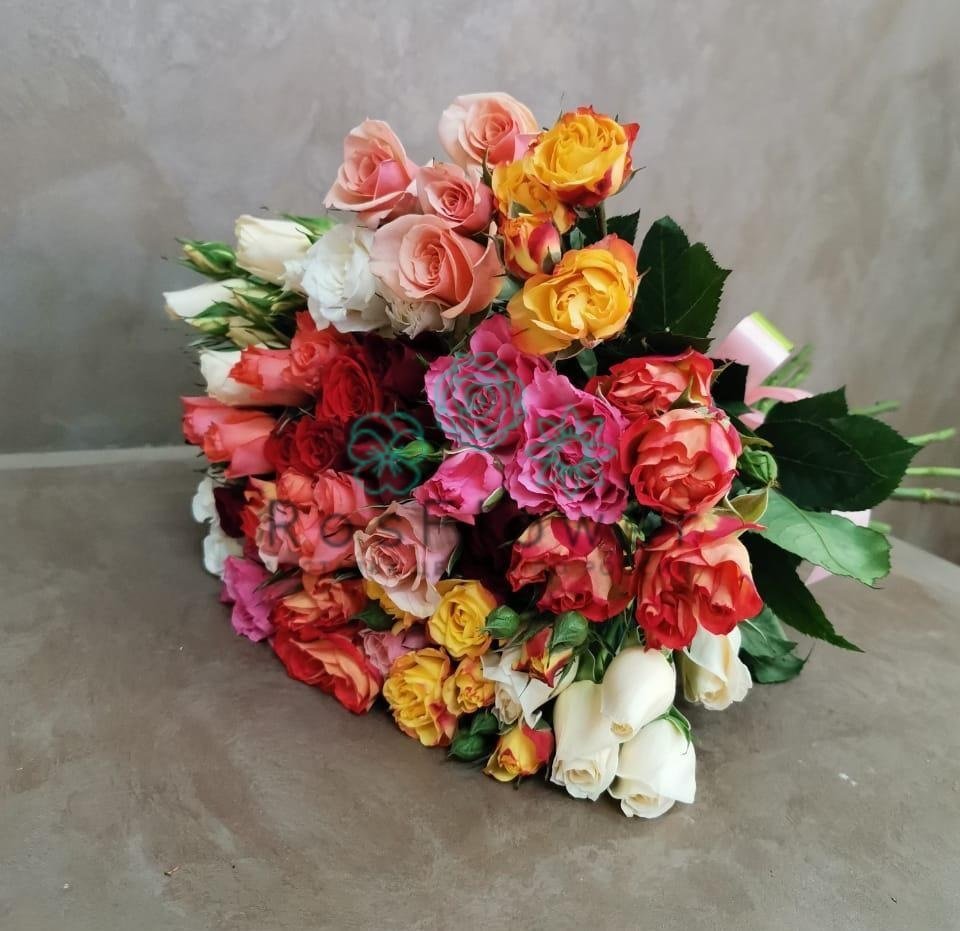 Букет цветов из: Розы в Катав-Ивановске