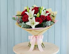 Букет цветов из:  Лилии и Розы #REPLACE_PRED# Катав-Ивановске