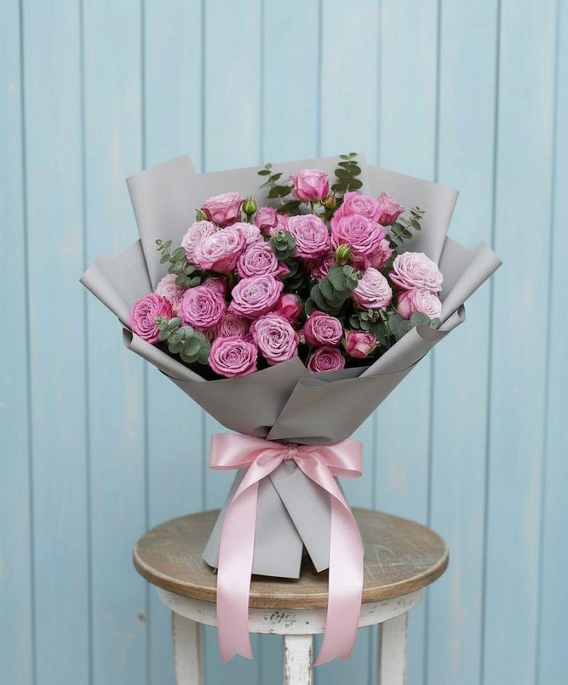 Букет цветов из: Розы в Катав-Ивановске