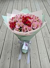 Букет цветов из:  Альстромерии в Катав-Ивановске