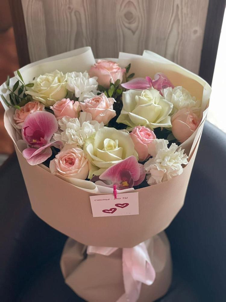 Букет цветов из: Орхидеи, Розы и Гвоздики в Катав-Ивановске