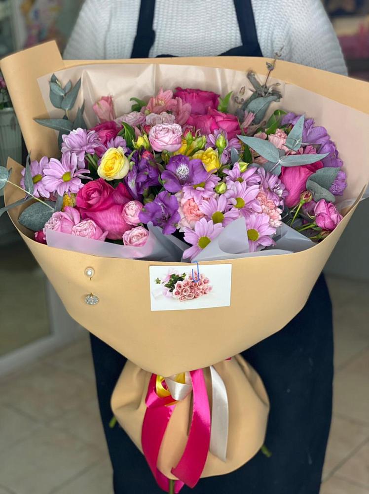 Букет цветов из: Хризантемы, Гвоздики и Альстромерии в Катав-Ивановске