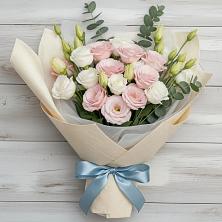 Букет цветов из:  Лизиантусы в Катав-Ивановске
