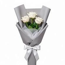 Букет 3 белые розы в Катав-Ивановске