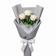 Букет 3 белые розы в Катав-Ивановске