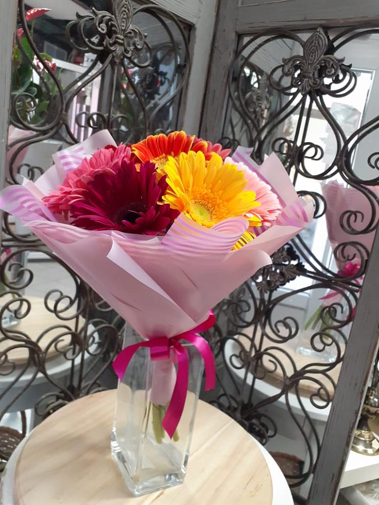 Букет цветов из: Герберы в Катав-Ивановске