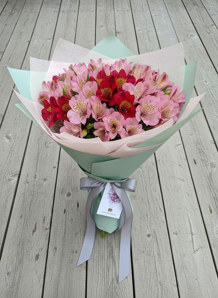 Букет цветов из: Альстромерии в Катав-Ивановске