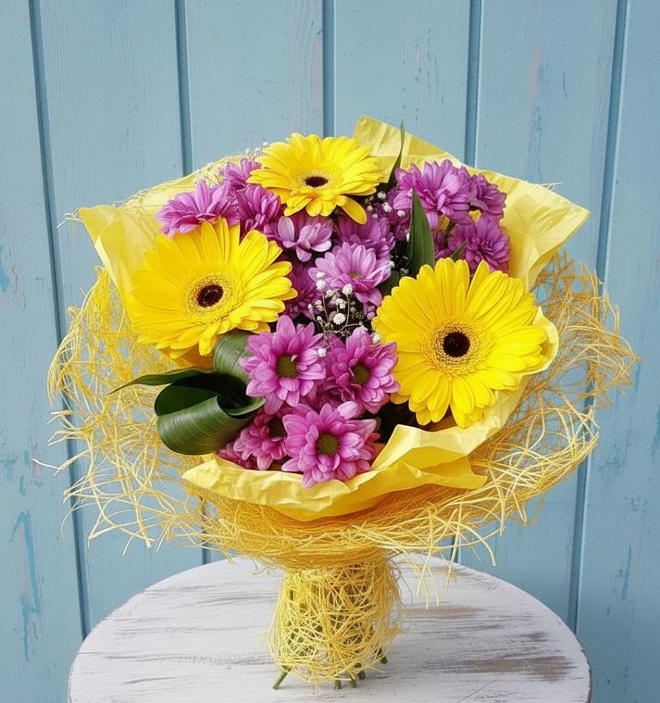Букет цветов из: Хризантемы и Герберы в Катав-Ивановске