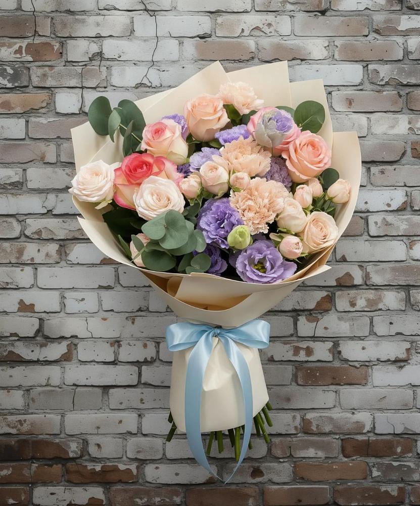 Букет цветов из: Розы, Лизиантусы и Гвоздики в Катав-Ивановске