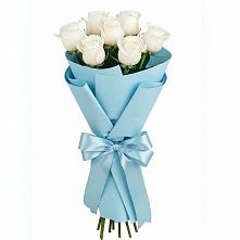 Букет 7 белых роз Проуд в Катав-Ивановске