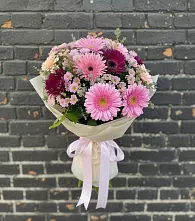 Букет цветов из:  Герберы и Хризантемы в Катав-Ивановске