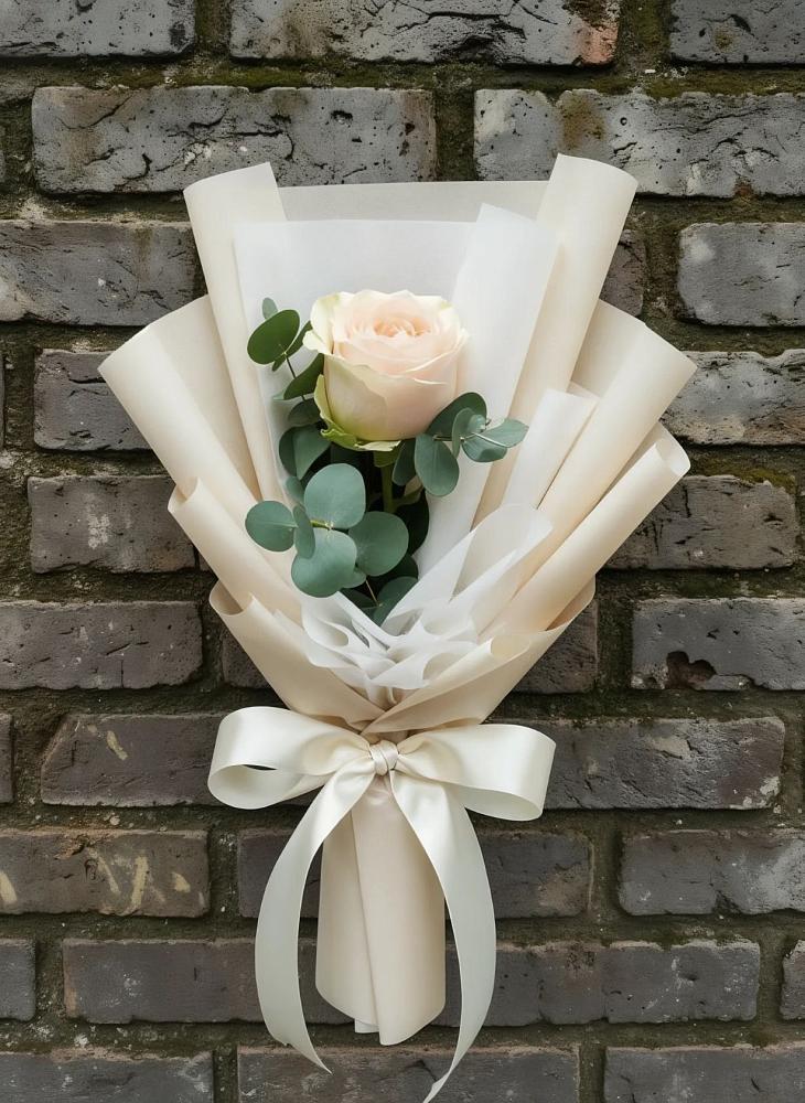 Букет цветов из: Розы в Катав-Ивановске