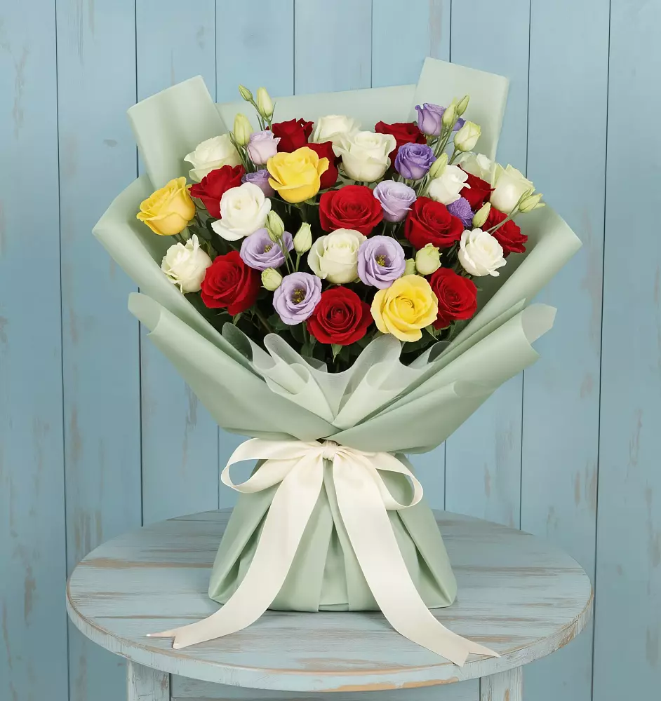 Букет цветов из: Розы в Катав-Ивановске