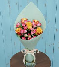 Букет цветов из:  Розы в Катав-Ивановске