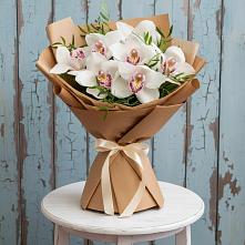 Букет цветов из:  Орхидеи и Розы в Катав-Ивановске