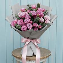 Букет цветов из:  Розы в Катав-Ивановске